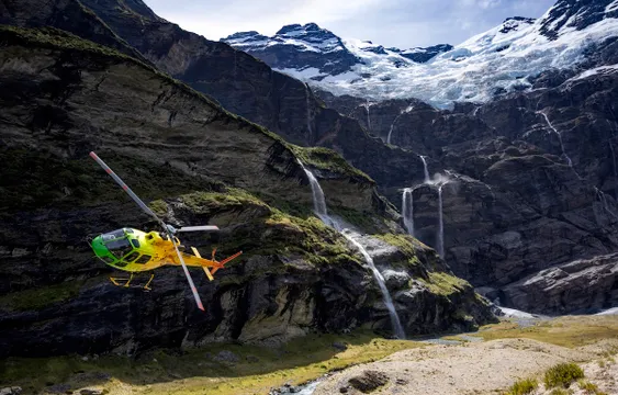 Milford Sound Heli Flight and Cruise with Lunch - Half Day