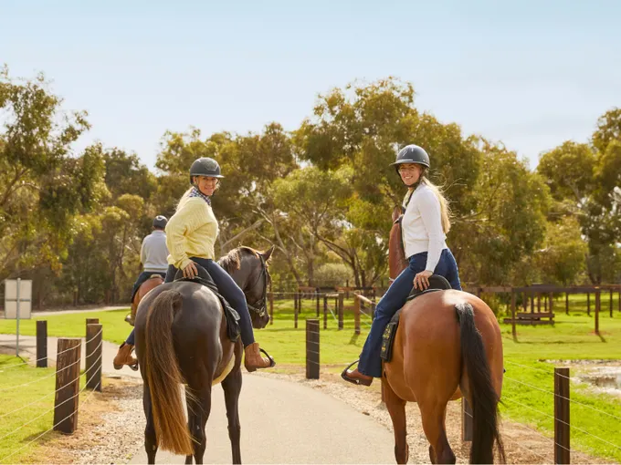 Private Horse Ride, Wine Tasting & Tour, 2.5 Hours | Experience Oz