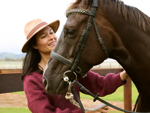 Private Horse Ride, Wine Tasting & Tour, 2.5 Hours - For 2