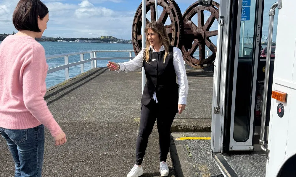 Waiheke Island Double Decker Wine Tour | Experience Oz + NZ-4