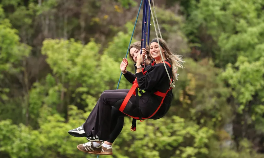 Kawarau Bridge Giant Swing from Queenstown | Experience Oz + NZ