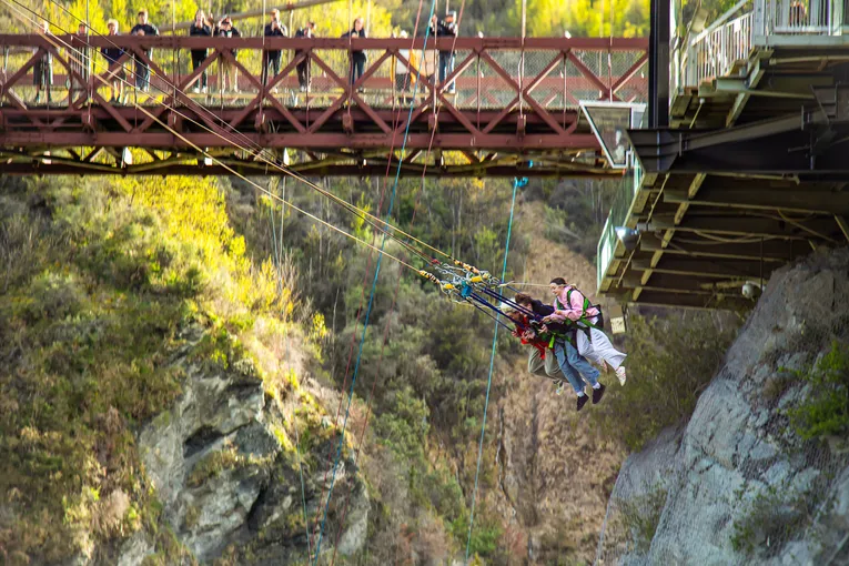 Kawarau Bridge Giant Swing, 43 Metre - Queenstown