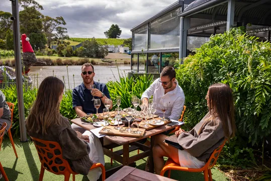 Southern Tasmania Winery Tours, Tasting & Cheese - Full Day