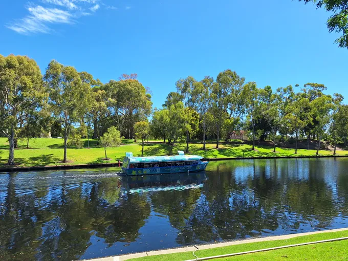 Adelaide Walking Tour & River Cruise - 3 Hours | Experience Oz