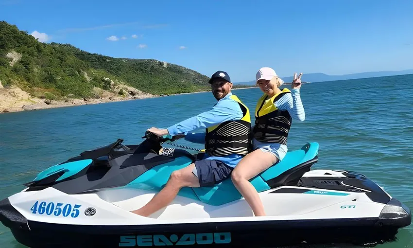 Cape Cleveland Guided Jet Ski Tour - 2.5 Hours | Experience Oz