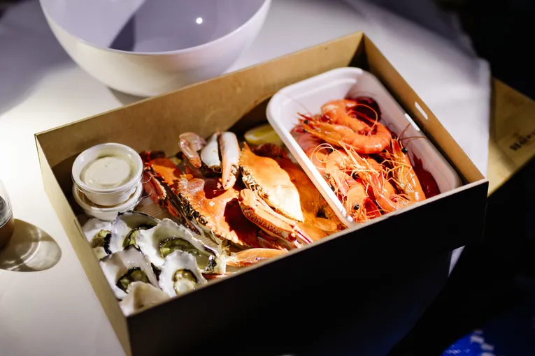 Night Kayak Seafood Dinner, 3 Hours - Lake Macquarie - For 2