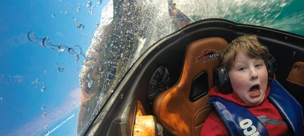 Hydro Attack Semi Submersible Shark Ride