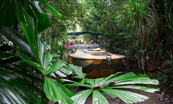 Kuranda Army Duck, Wildlife and Scenic Railway from Cairns