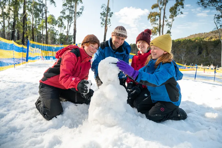 Corin Forest Snow Play and Toboggan - 90 Minutes | Experience Oz