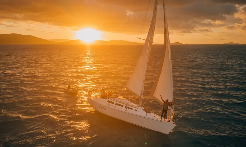 Whitsundays Sunset Yacht Sail, Drink & Nibbles | Experience Oz
