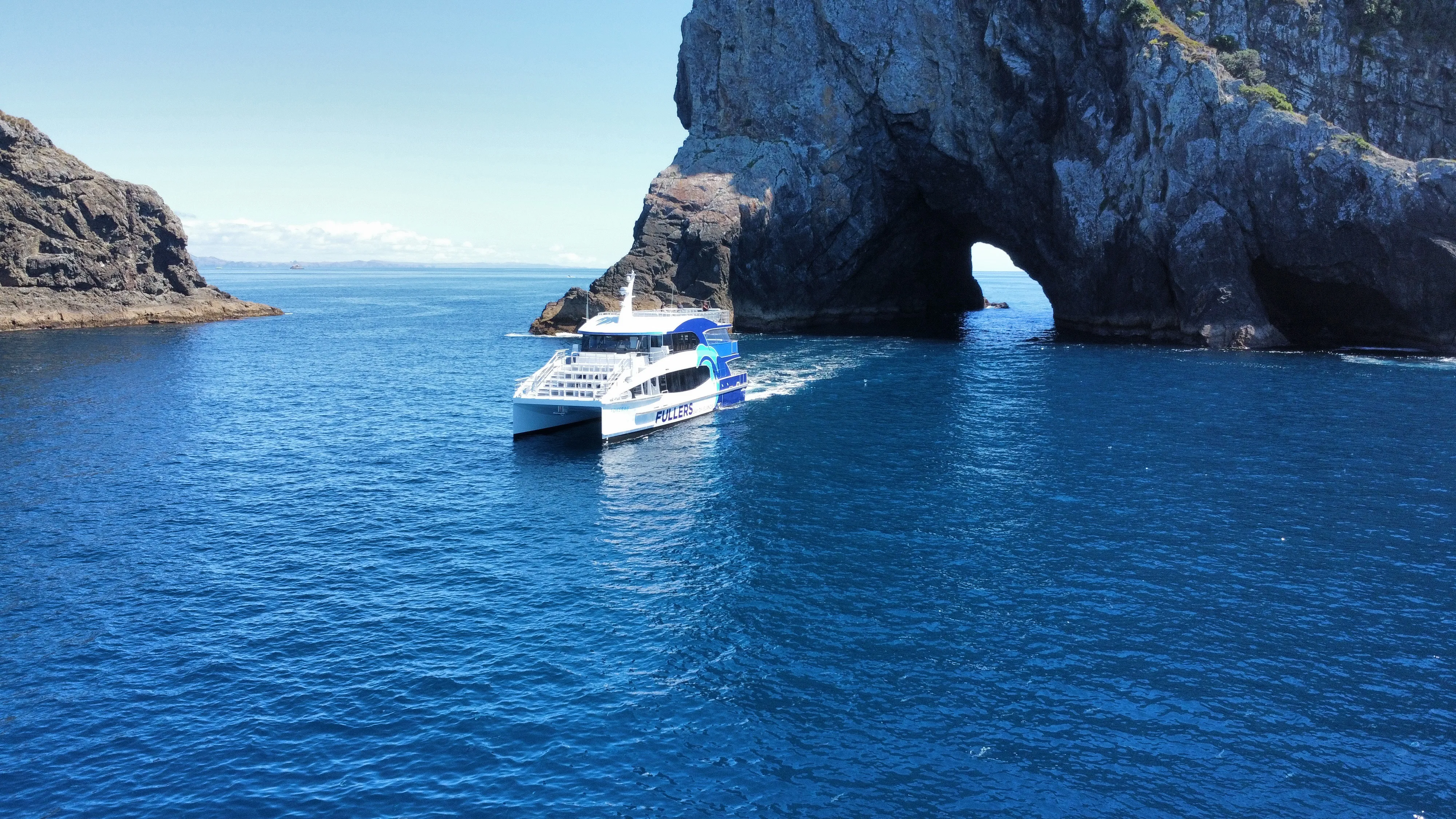 Hole in the Rock Cruise | Everything New Zealand-6