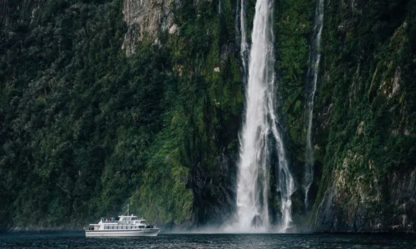 Milford Sound  Fly Cruise Heli
