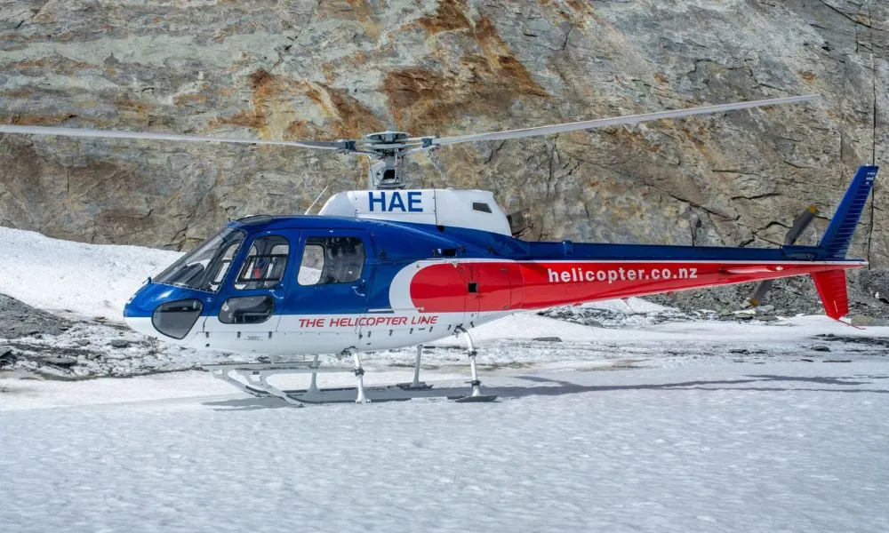 Queenstown Helicopter Snow Landing | Everything New Zealand -5