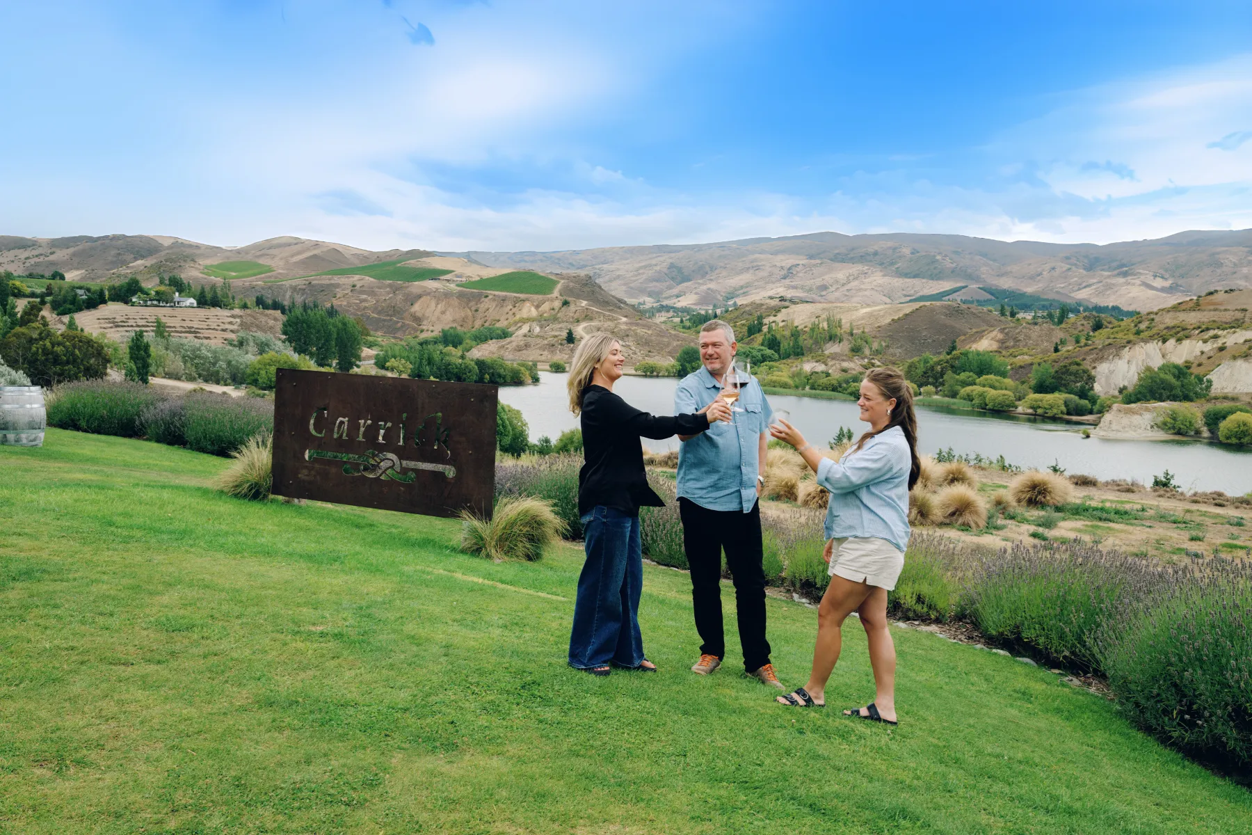 Boutique Wine Tour Queenstown | Everything New Zealand-3