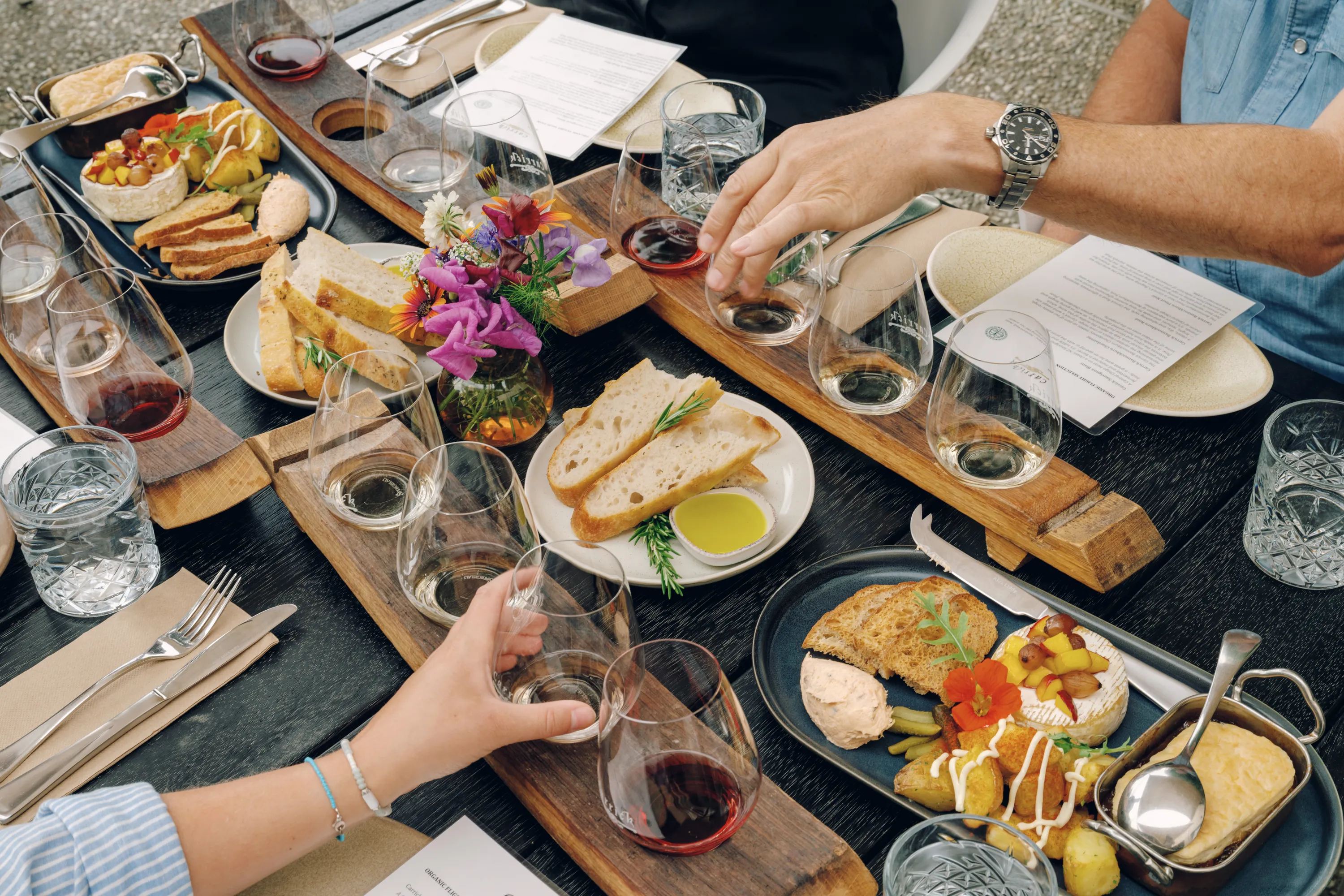 Boutique Wine Tour Queenstown | Everything New Zealand-4