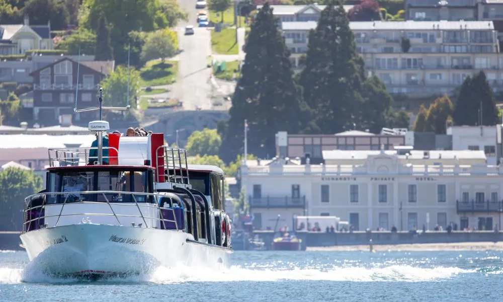 Million Dollar Lake Cruise, Queenstown | Everything New Zealand-3