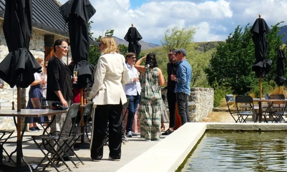 Wine Hopper Bus Queenstown | Everything New Zealand-7