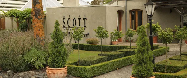 Hop On Hop Off Wine Tours from Blenheim & Picton