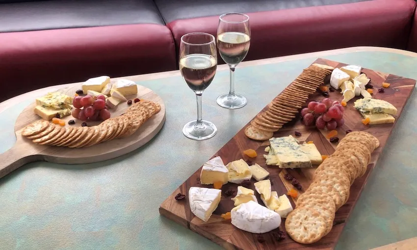 Happy Hour Cruise Wanaka | Everything New Zealand