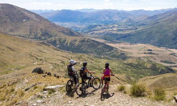 Ride to the Sky Guided E-Bike Tour in Queenstown