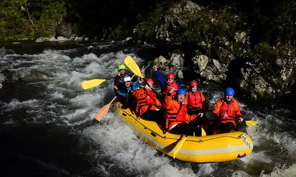 Te Awa Kairangi Grade 2 Scenic Rafting