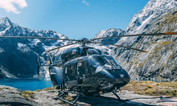 Milford Sound Helicopter Flight & Glacier Landing