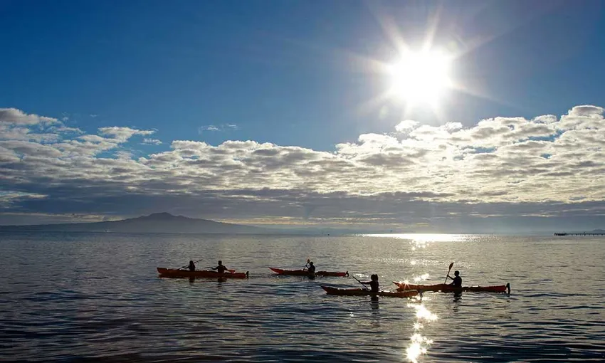 Sunset Kayak Auckland to Rangitoto | Everything New Zealand