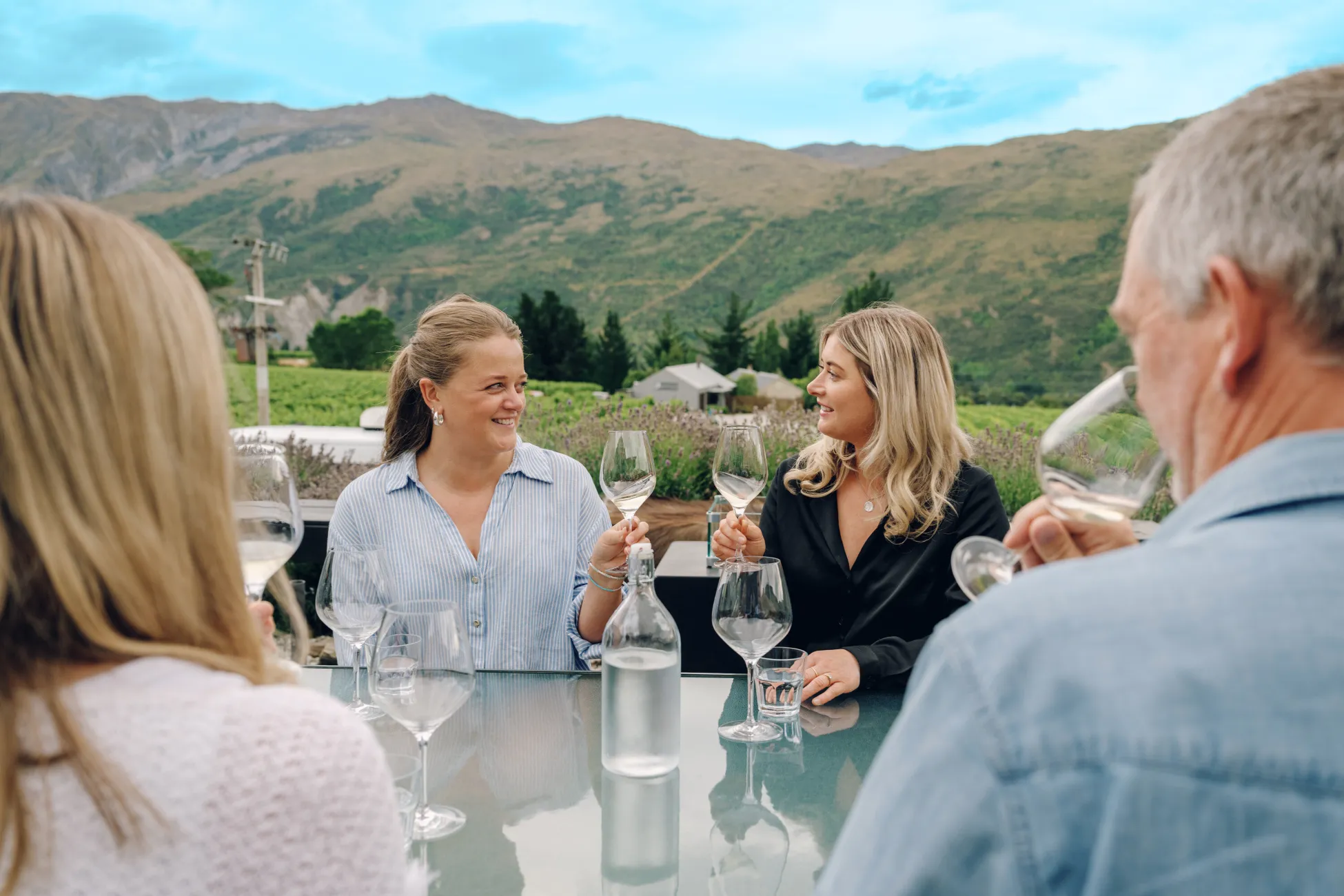 Classic Wine Tour Queenstown | Everything New Zealand-2