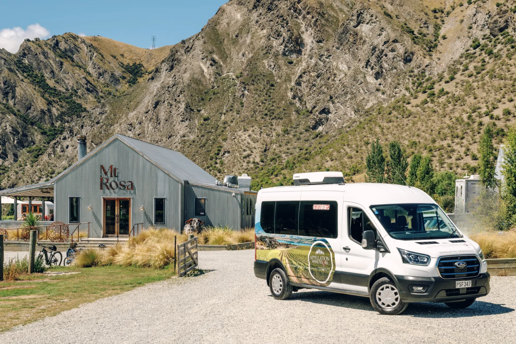 Classic Wine Tour Queenstown | Everything New Zealand-4