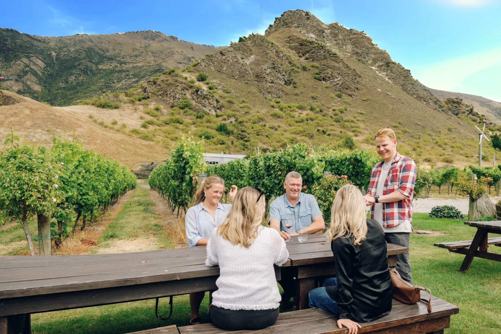 Classic Wine Tour Queenstown | Everything New Zealand-5