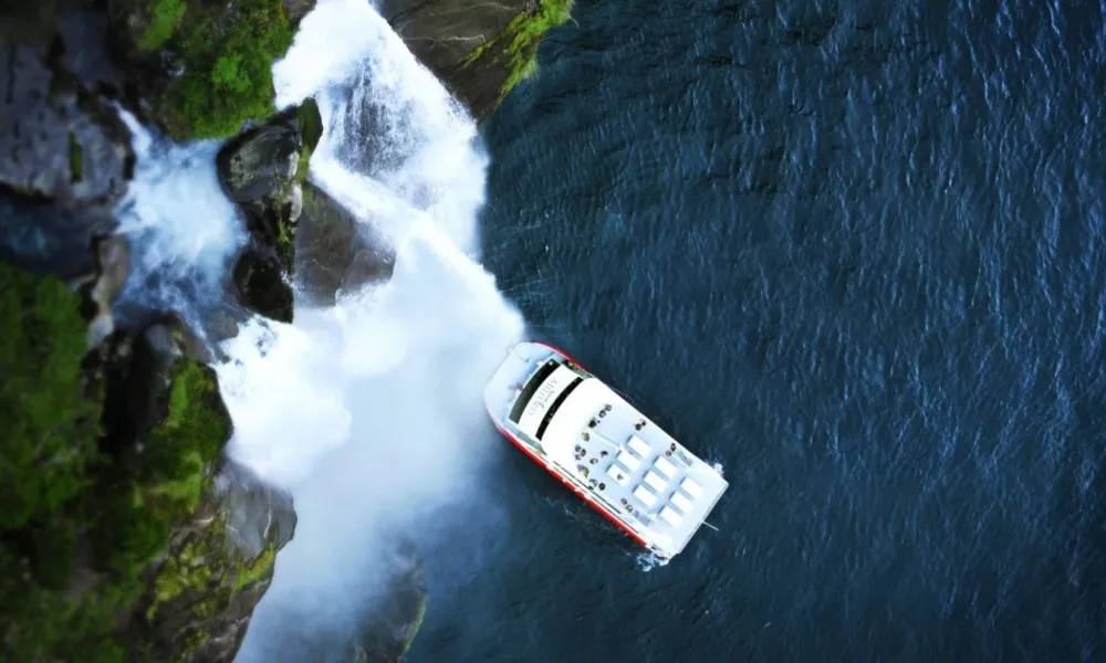 Air Milford Coach Cruise Fly Queenstown | Everything New Zealand-3