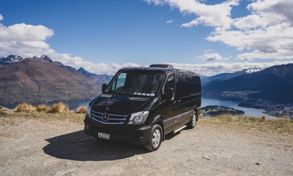 Luxury Wine Tour BLACK NZ Queenstown | Everything New Zealand-2