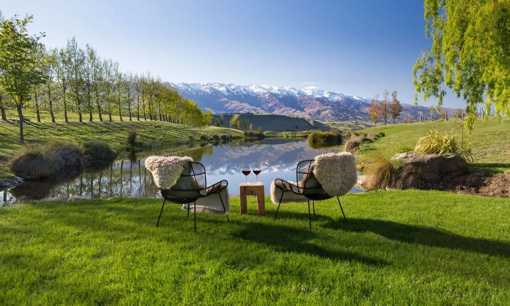 Luxury Wine Tour BLACK NZ Queenstown | Everything New Zealand-6