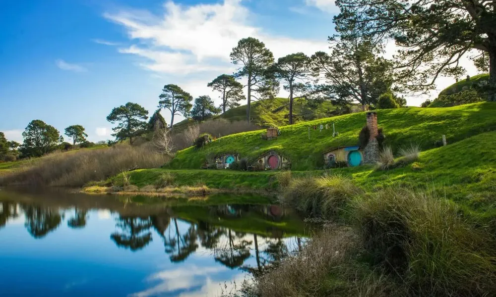 Hobbiton & Rotorua Geothermal Valley Tour Auckland | Everything New Zealand-6