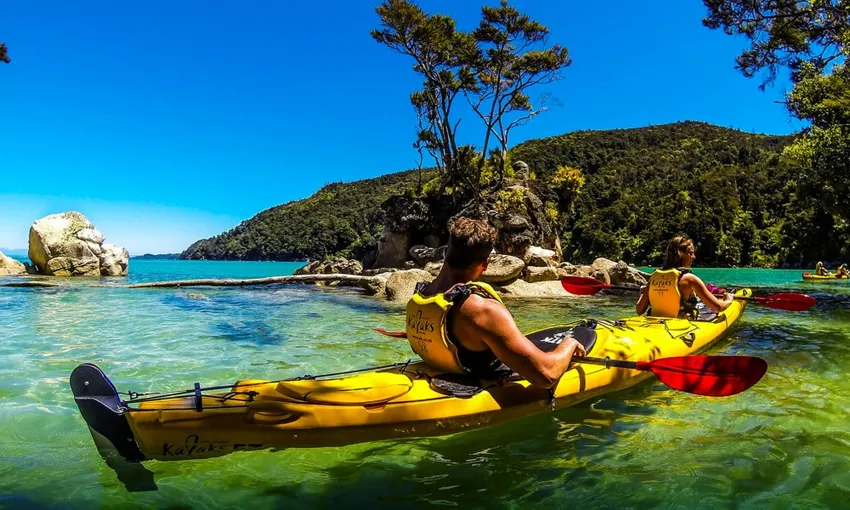 Walk & Kayak Tours Abel Tasman | Everything New Zealand