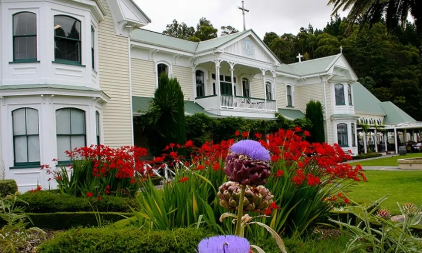 Wine Tours - Hawkes Bay Wine Experience | Everything New Zealand