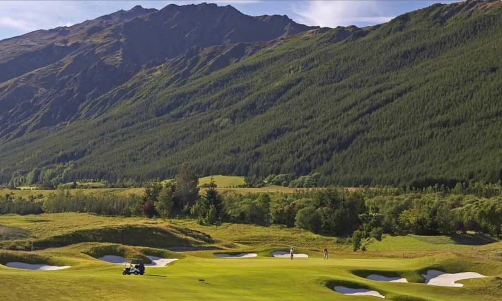 Remarkable Golf Tours, Queenstown - Everything New Zealand-3