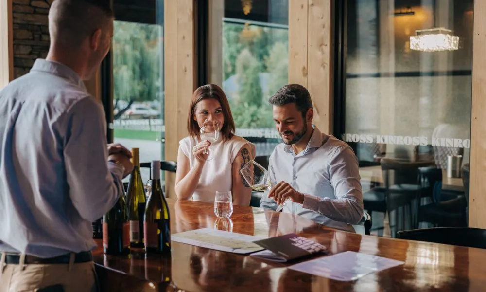 Wine Tours Queenstown | Queenstown Wine Trail - Everything New Zealand-3