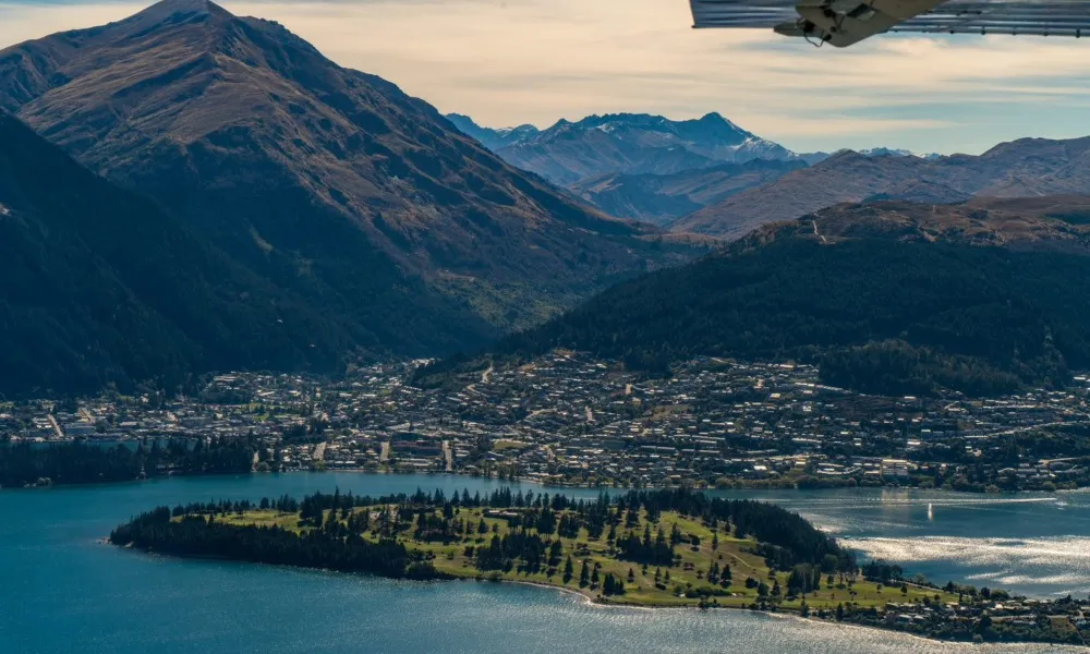 Milford Sound to Queenstown Flyback | Everything New Zealand-3