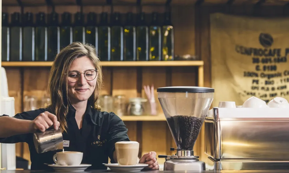 Cruise & Lunch Furneaux Lodge Picton | Everything New Zealand-5