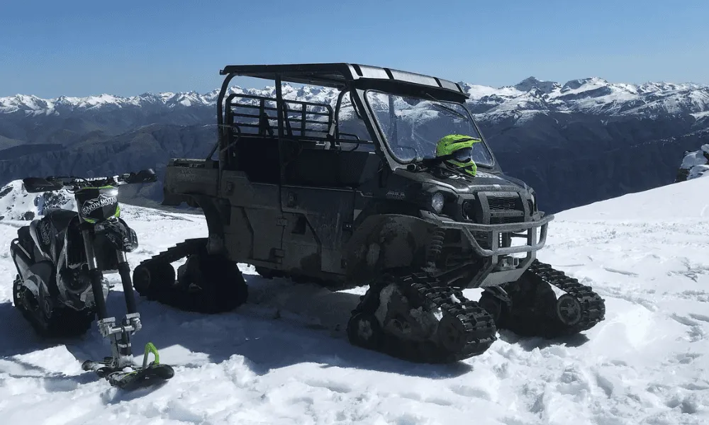 Snowmoto Snowcat Tours Queenstown | Everything New Zealand-1