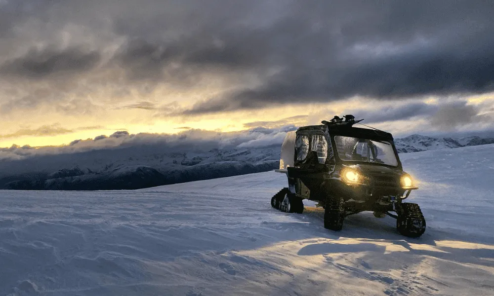 Snowmoto Snowcat Tours Queenstown | Everything New Zealand-2