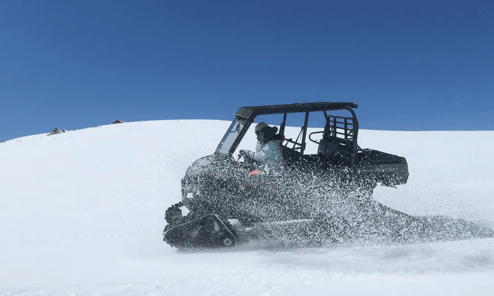 Snowmoto Snowcat Tours Queenstown | Everything New Zealand-3