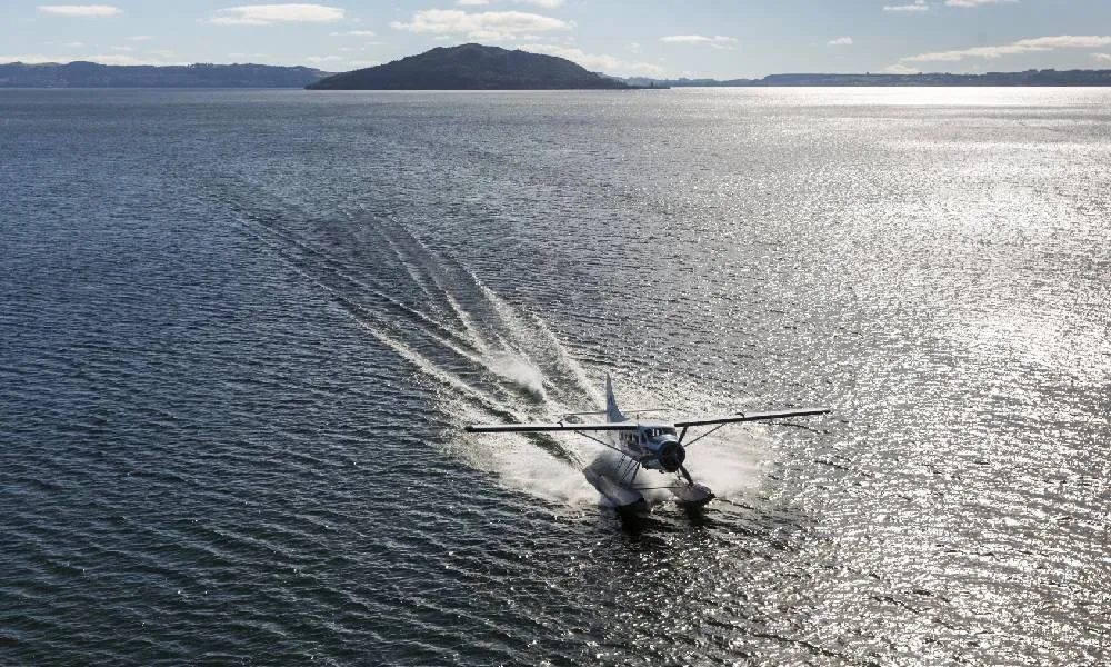 Rotorua Scenic Flights | Everything New Zealand-1
