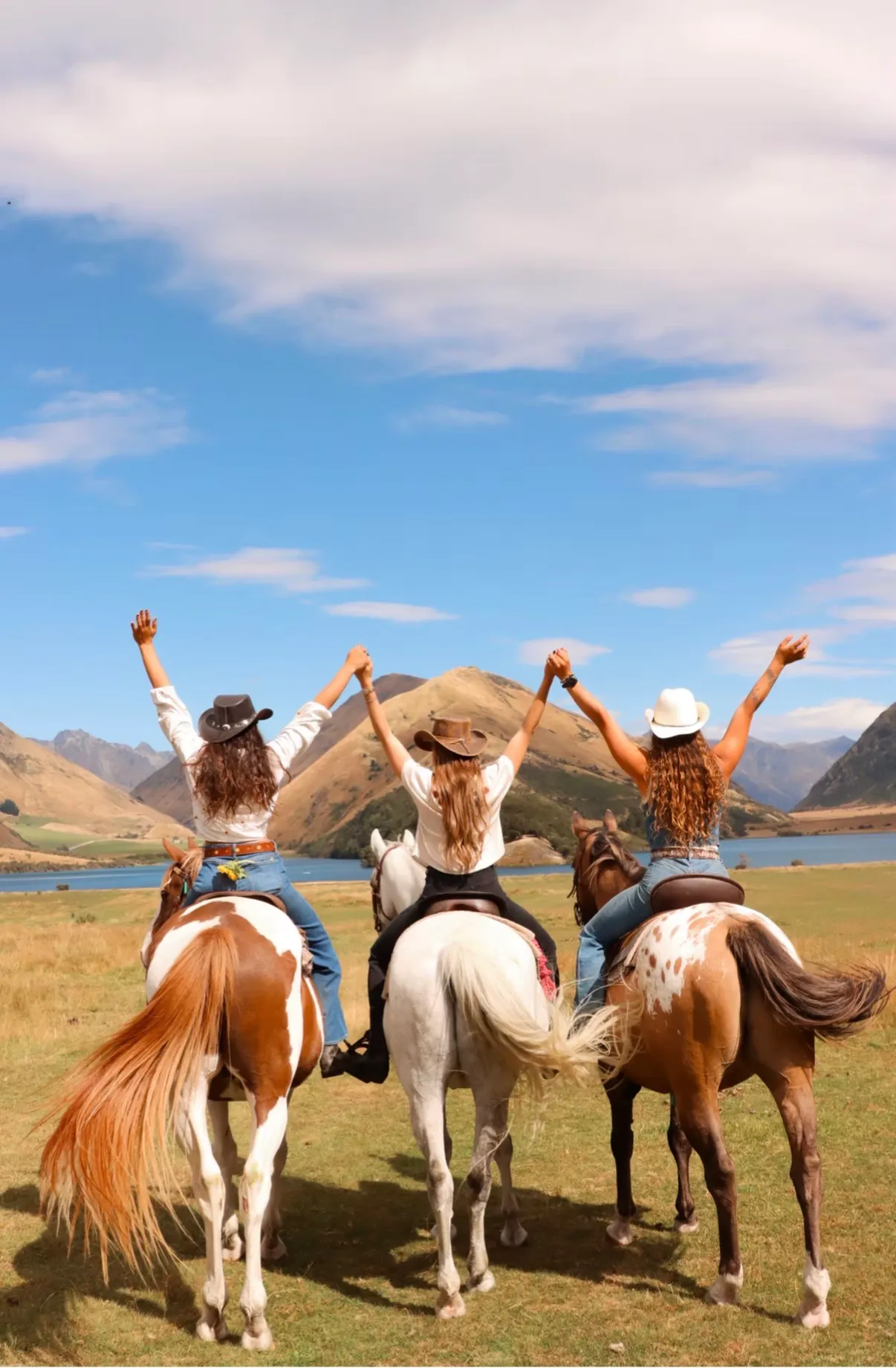 Moke Lake Shore Horse Trek near Queenstown - 45 Minutes