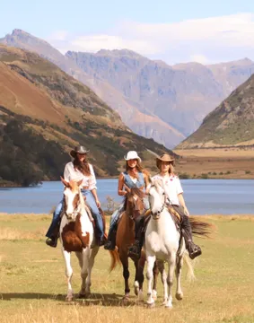 90 Minute Moke Lake Horse Riding Experience