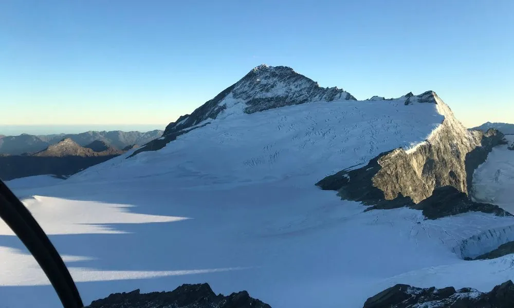 Amazing Aspiring Helicopter Flight Wanaka | Everything New Zealand -4