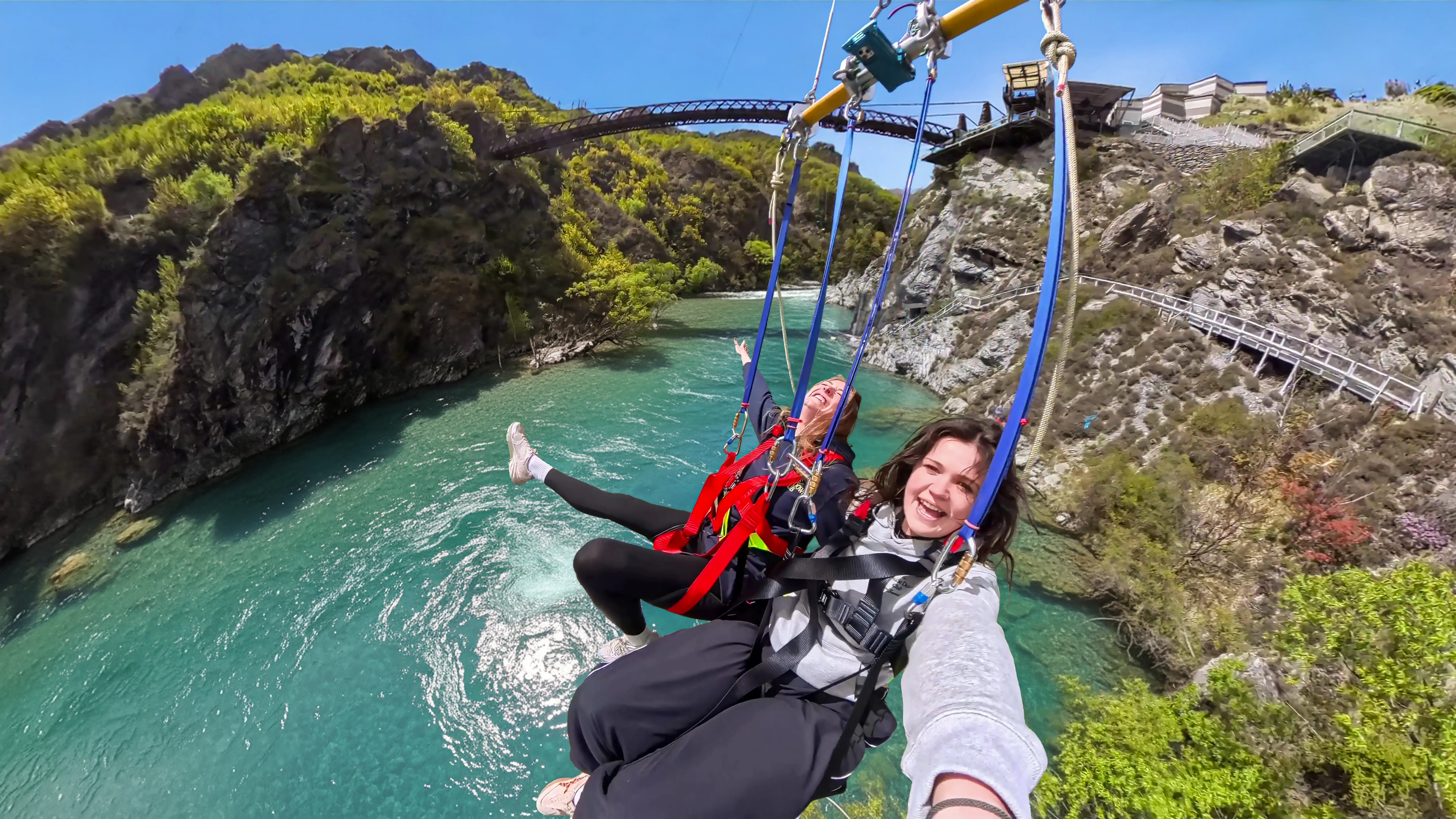 Kawarau Swing Queenstown | Everything New Zealand -4