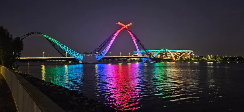 Perth Guided City Lights Tour, Dessert & Drink | Experience Oz