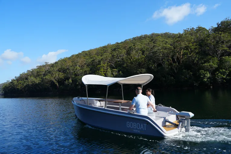 Akuna Bay Electric Boat Hire - 2 Hours | Experience Oz